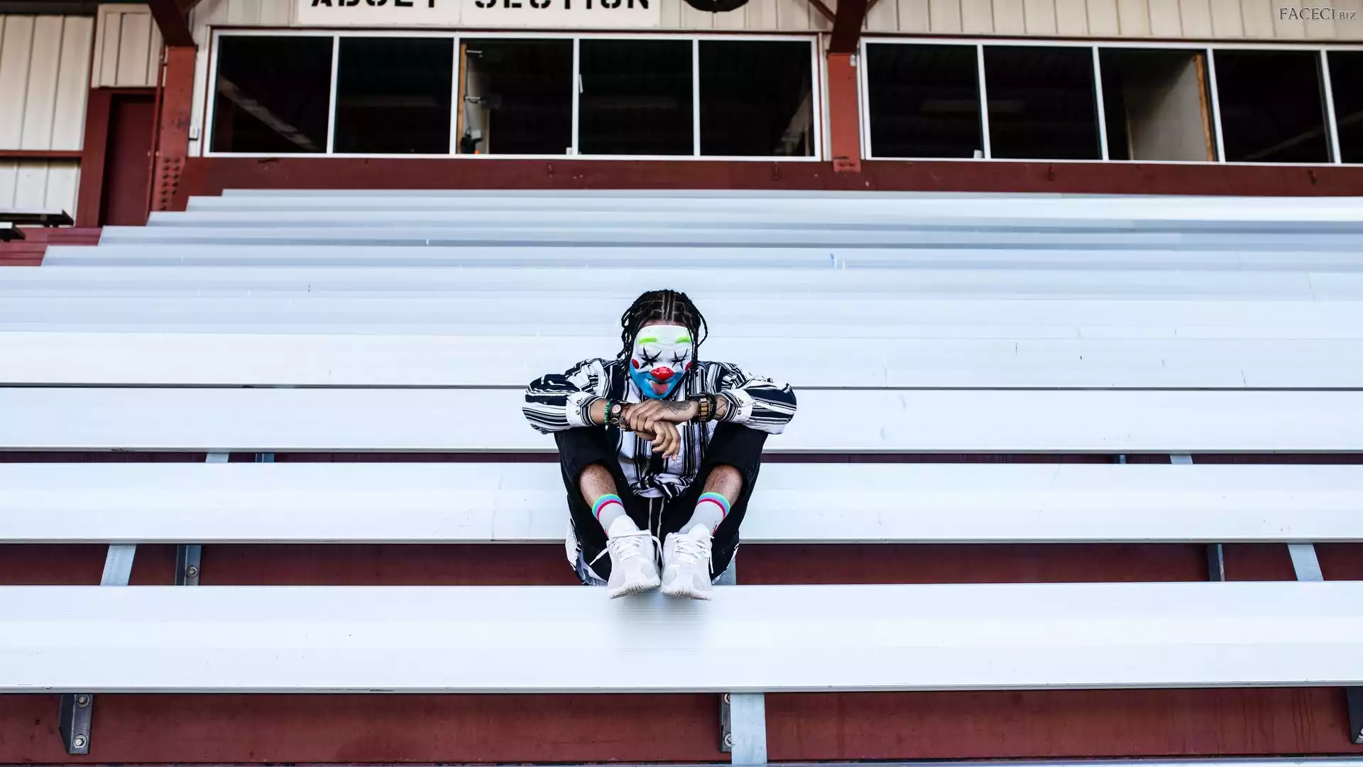 Maska, Ławki, Mężczyzna, Klaun